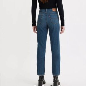 Levis 724 Highrise Straight Crop 27